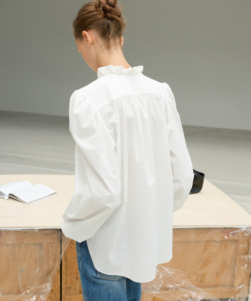 LEVAR(レバー)の「Atelier Ruffle Blouse - Off White(シャツ/ブラウス・レディース・その他・FREE)」の3枚目の写真