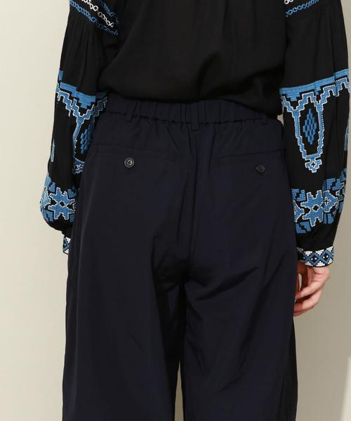 UNITED ARROWS(ユナイテッドアローズ)の「SFL ナイロン タックパンツ† ◆(その他パンツ・レディース・ピンク/マスタード/ネイビー・FREE)」の14枚目の写真
