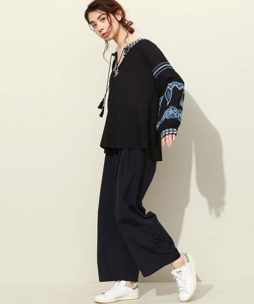 UNITED ARROWS(ユナイテッドアローズ)の「SFL ナイロン タックパンツ† ◆(その他パンツ・レディース・ピンク/マスタード/ネイビー・FREE)」の8枚目の写真