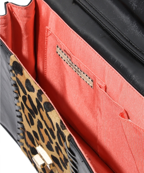 CORTES WORKS（コルテスワークス）の「LEOPARD HARAKO レオパード柄ショルダーバッグ（ショルダーバッグ・レディース・ブラック/レオパード・FREE）」の8枚目の写真