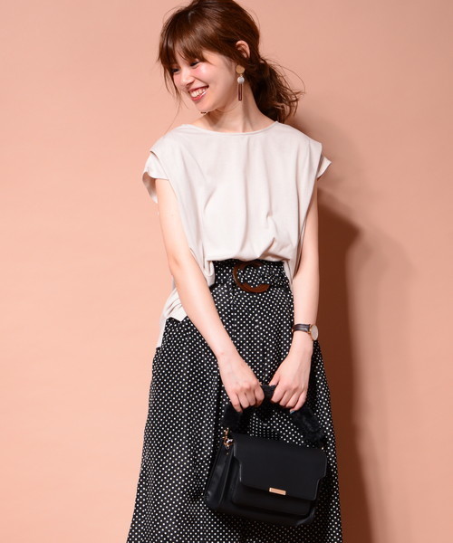 natural couture（ナチュラルクチュール）の「２ＷＡＹタックフレンチＴシャツ（Tシャツ/カットソー・レディース・ブラック/カーキ/ベージュ/レッド・FREE）」の16枚目の写真