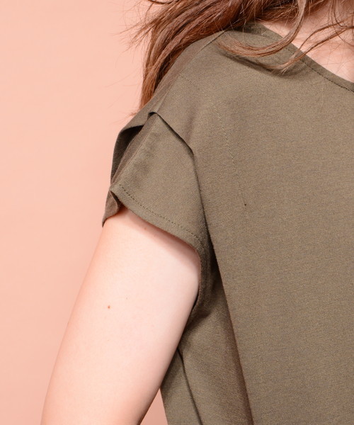 natural couture（ナチュラルクチュール）の「２ＷＡＹタックフレンチＴシャツ（Tシャツ/カットソー・レディース・ブラック/カーキ/ベージュ/レッド・FREE）」の18枚目の写真