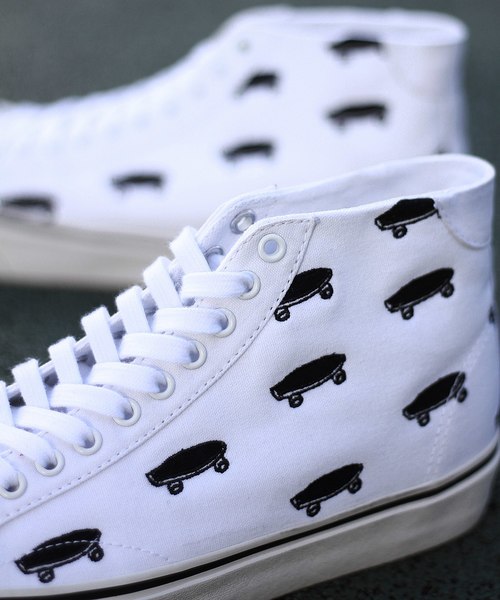 VANS(バンズ)の「【Begin掲載】【国内EX】VANS / バンズ COURT MID ICON LIMITED#(スニーカー・メンズ・ホワイト・11/8/10/9/8h/9h)」の13枚目の写真