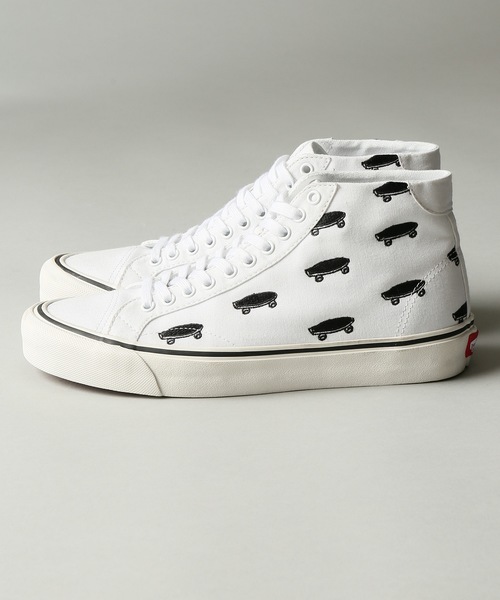 VANS(バンズ)の「【Begin掲載】【国内EX】VANS / バンズ COURT MID ICON LIMITED#(スニーカー・メンズ・ホワイト・11/8/10/9/8h/9h)」の2枚目の写真