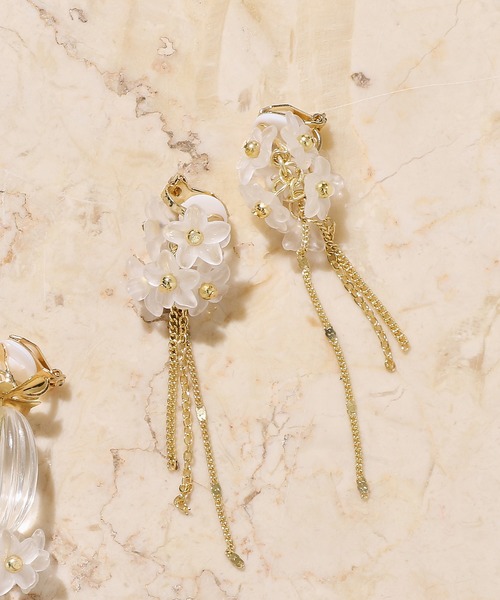 natural couture（ナチュラルクチュール）の「ヴィンテージクリアお花イヤリング（イヤリング・レディース・その他1/その他2・FREE）」の5枚目の写真