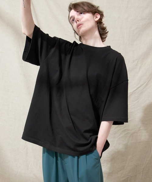 EMMA CLOTHES(エマクローズ)の「スーパービッグシルエットカットソー 1/2 sleeveカットソー(Tシャツ/カットソー・メンズ・ホワイト/ブラック/カーキ/サンドベージュ/ライトパープル/イエロー/ネイビー/チャコール/ブラウン/ダークブラウン/グリーン系その他/グレー系その他・FREE)」の4枚目の写真