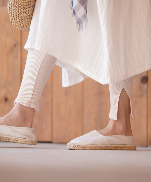 rps（アールピーエス）の「スリット入りリブレギンス（レギンス/スパッツ・レディース・グレー/チャコールグレー/ブラック/ベージュ・M）」の4枚目の写真