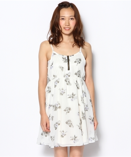 one after another NICE CLAUP（ワンアフターアナザーナイスクラップ）の「【ナイスクラップ】ジップ花柄付ワンピース（ワンピース・レディース・オフホワイト/パープル/ブラック・FREE）」の4枚目の写真