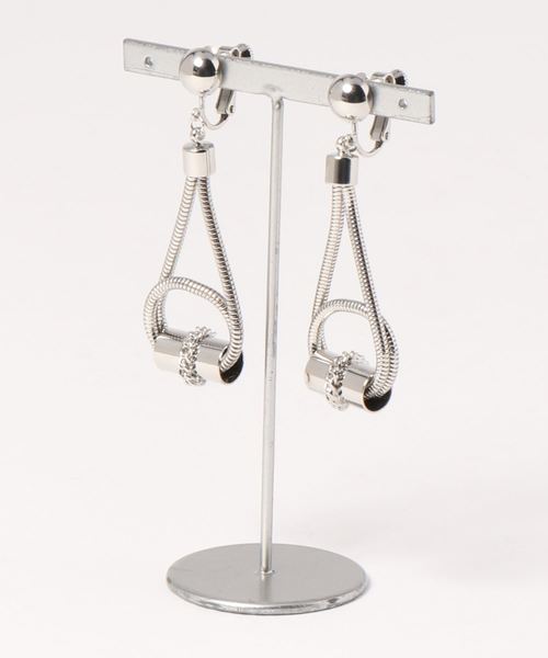 YECCA VECCA（イェッカヴェッカ）の「・チェーンデザインイヤリング（イヤリング・レディース・シルバー/ゴールド・FREE）」の2枚目の写真