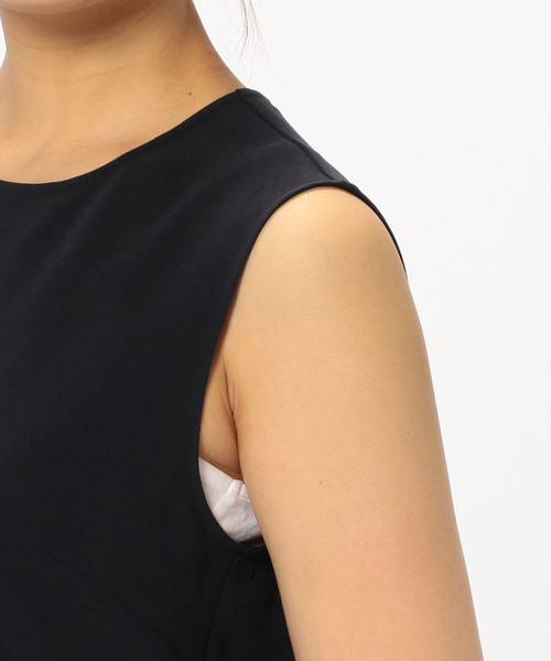 Liesse（リエス）の「ノースリーブブラウス（シャツ/ブラウス・レディース・オフホワイト/ブラック/ネイビー・FREE）」の7枚目の写真