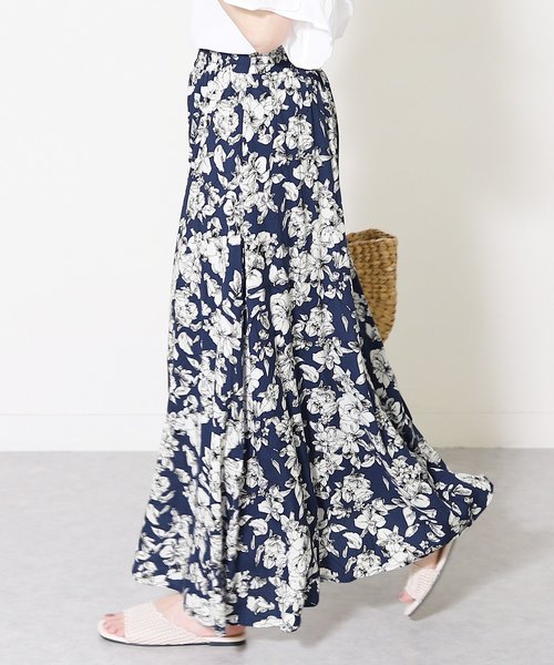 reca（レカ）の「花柄フレアロングスカート（スカート・レディース・ブラック/ネイビー/オレンジ系その他・FREE）」の2枚目の写真
