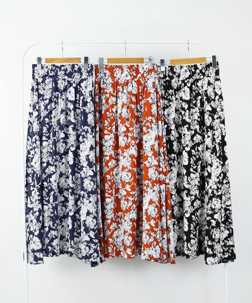 reca（レカ）の「花柄フレアロングスカート（スカート・レディース・ブラック/ネイビー/オレンジ系その他・FREE）」の7枚目の写真