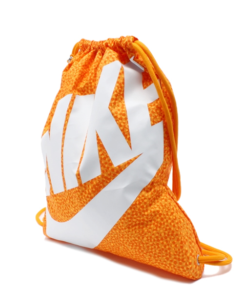 NIKE（ナイキ）の「ナイキ ヘリテージ ジムサック 巾着 NIKE HERITAGE GYMSACK BA3329（バックパック/リュック・メンズ・ブラック/オレンジ/グリーン/イエロー/ブルー・ONE SIZE）」の6枚目の写真