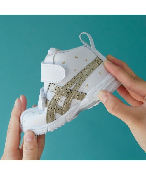 SUKUSUKU（スクスク）の「ASICS KIDS（アシックスキッズ）SUKU2（スクスク）　　GD.RUNNERBABY SL-MID（スニーカー・キッズ・ホワイト×ゴールド・14.5cm/15.5cm/13.5cm/15.0cm/16.0cm/14.0cm/13.0cm）」の4枚目の写真