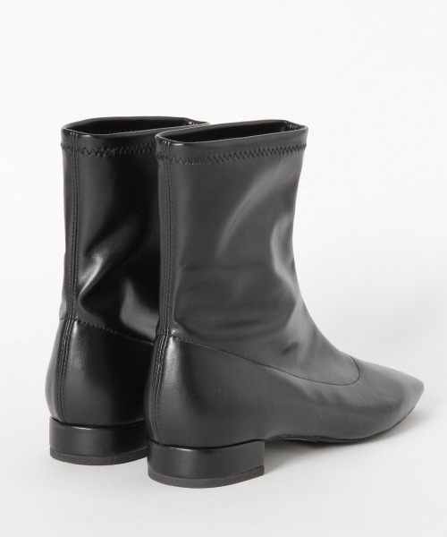 LOWRYS FARM（ローリーズファーム）の「ストレッチローヒールブーツ　864274（ブーツ・レディース・アイボリー/ブラック/ベージュ・MEDIUM/LARGE）」の4枚目の写真