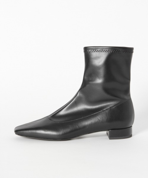 LOWRYS FARM（ローリーズファーム）の「ストレッチローヒールブーツ　864274（ブーツ・レディース・アイボリー/ブラック/ベージュ・MEDIUM/LARGE）」の5枚目の写真