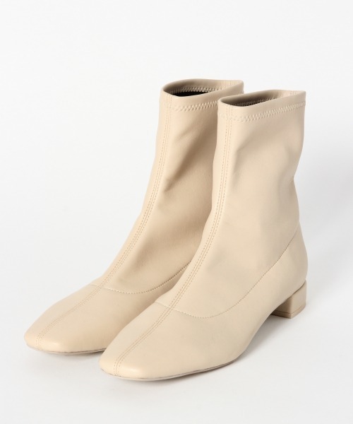 LOWRYS FARM（ローリーズファーム）の「ストレッチローヒールブーツ　864274（ブーツ・レディース・アイボリー/ブラック/ベージュ・MEDIUM/LARGE）」の13枚目の写真