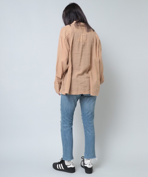 RNA(アールエヌエー)の「B2559 ワイドスリーブシアーシャツ(シャツ/ブラウス・レディース・ブラック/ナチュラル/ベージュ・MEDIUM)」の9枚目の写真