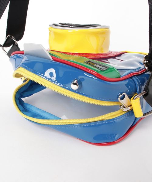 WEGO（ウィゴー）の「WEGO/カメラモチーフショルダーバッグ（ショルダーバッグ・レディース・ブラック/その他1・FREE）」の5枚目の写真