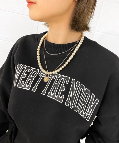 WHO'S WHO gallery（フーズフーギャラリー）の「PERVERT カレッジショートプル（スウェット・レディース・ライトグレー/ブラック/ネイビー/ベージュ系その他・FREE）」の7枚目の写真