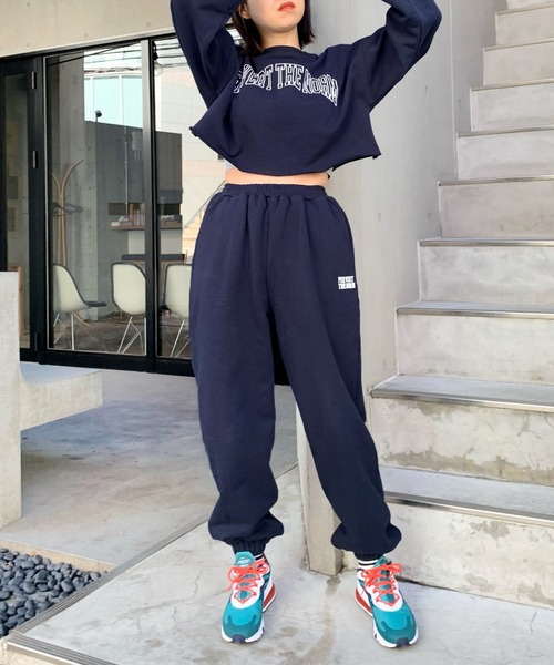 WHO'S WHO gallery（フーズフーギャラリー）の「PERVERT カレッジショートプル（スウェット・レディース・ライトグレー/ブラック/ネイビー/ベージュ系その他・FREE）」の15枚目の写真