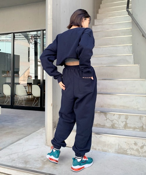 WHO'S WHO gallery（フーズフーギャラリー）の「PERVERT カレッジショートプル（スウェット・レディース・ライトグレー/ブラック/ネイビー/ベージュ系その他・FREE）」の16枚目の写真