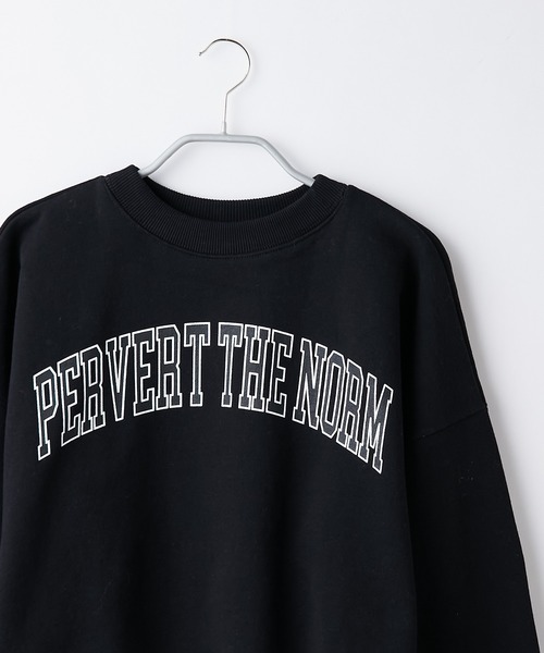 WHO'S WHO gallery（フーズフーギャラリー）の「PERVERT カレッジショートプル（スウェット・レディース・ライトグレー/ブラック/ネイビー/ベージュ系その他・FREE）」の21枚目の写真