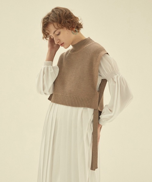 LADYMADE（レディメイド）の「ベストセットシャーリングスリーブプリーツワンピース（ワンピース・レディース・カーキ/オフホワイト・FREE）」の15枚目の写真