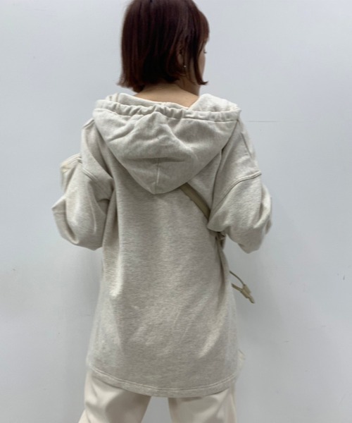 Sygne.(シーニュ)の「【Sygne. 】キーネックパーカー(Tシャツ/カットソー・レディース・ベージュ/オートミール・FREE)」の8枚目の写真