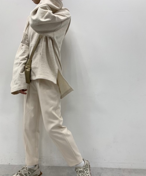 Sygne.(シーニュ)の「【Sygne. 】キーネックパーカー(Tシャツ/カットソー・レディース・ベージュ/オートミール・FREE)」の17枚目の写真