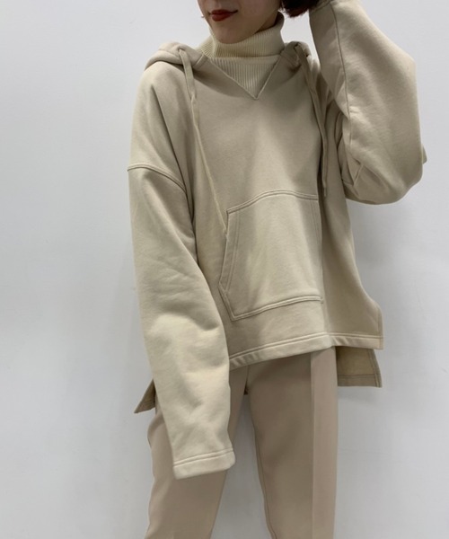 Sygne.(シーニュ)の「【Sygne. 】キーネックパーカー(Tシャツ/カットソー・レディース・ベージュ/オートミール・FREE)」の7枚目の写真