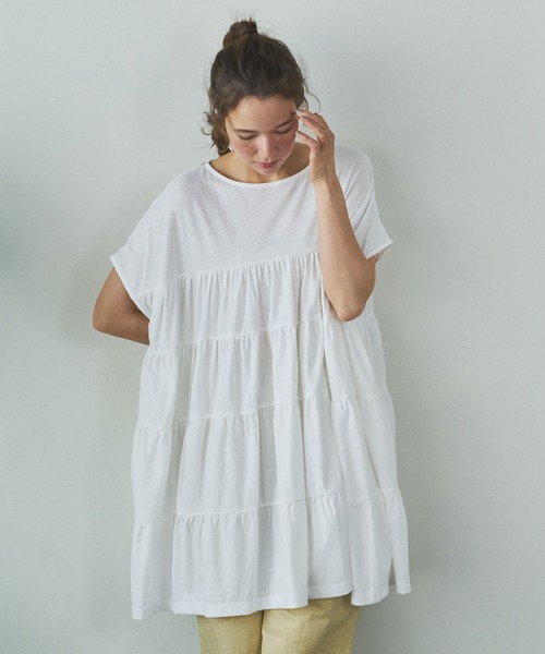 PUAL CE CIN（ピュアルセシン）の「ティアードショートスリーブチュニック（チュニック・レディース・ホワイト/ブラック/ベージュ/ピンク/ブルー・FREE）」の2枚目の写真