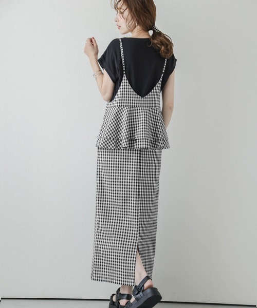 SUGAR BISKET（シュガービスケット）の「バックフリルサロペットスカート（サロペット/オーバーオール・レディース・アイボリー/ブラック/ブラウン/オリーブ/ブラック系その他2/ブラック系その他・C/フリー）」の4枚目の写真