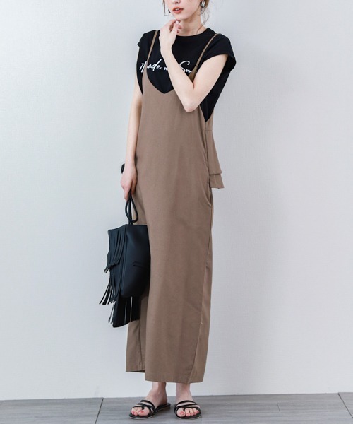 SUGAR BISKET（シュガービスケット）の「バックフリルサロペットスカート（サロペット/オーバーオール・レディース・アイボリー/ブラック/ブラウン/オリーブ/ブラック系その他2/ブラック系その他・C/フリー）」の16枚目の写真