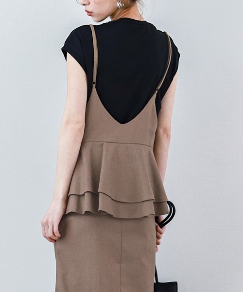 SUGAR BISKET（シュガービスケット）の「バックフリルサロペットスカート（サロペット/オーバーオール・レディース・アイボリー/ブラック/ブラウン/オリーブ/ブラック系その他2/ブラック系その他・C/フリー）」の19枚目の写真