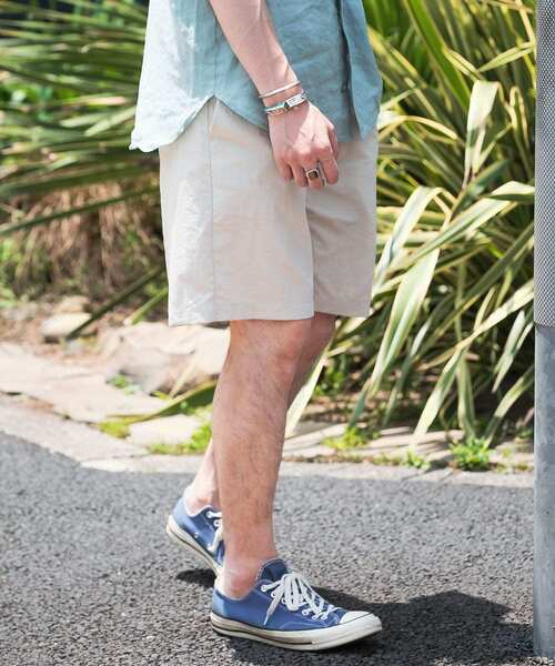 ITEMS URBANRESEARCH（アイテムズ アーバンリサーチ）の「ナイロンイージーショートパンツ（その他パンツ・メンズ・カーキ/ベージュ/ブラック・MEDIUM/LARGE）」の5枚目の写真