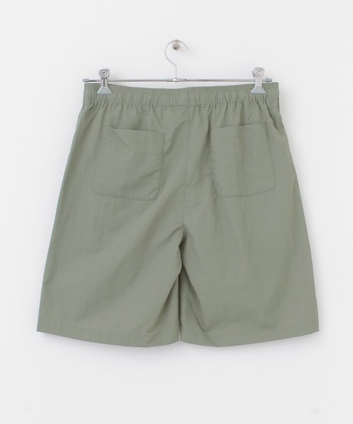 ITEMS URBANRESEARCH（アイテムズ アーバンリサーチ）の「ナイロンイージーショートパンツ（その他パンツ・メンズ・カーキ/ベージュ/ブラック・MEDIUM/LARGE）」の19枚目の写真