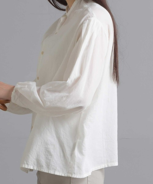 OMNES（オムネス）の「綿サテンガーゼ 袖タック長袖ブラウス（シャツ/ブラウス・レディース・オフホワイト/グレー系その他/サーモンピンク/チャコール・FREE）」の17枚目の写真