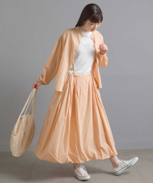 OMNES（オムネス）の「綿サテンガーゼ 袖タック長袖ブラウス（シャツ/ブラウス・レディース・オフホワイト/グレー系その他/サーモンピンク/チャコール・FREE）」の13枚目の写真