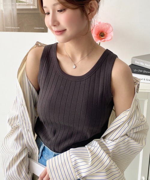 moment+(モーメントプラス)の「【累計販売枚数1万枚突破!】綿100%ワイドリブ.クルーネックタンクトップ(タンクトップ・レディース・ブラック/ベージュ/オフホワイト/ライトグリーン/モカ/杢グレー/クリアグリーン/オレンジ/カーキ/チャコールグレー/ナチュラル/ブラウン・M/L)」の21枚目の写真