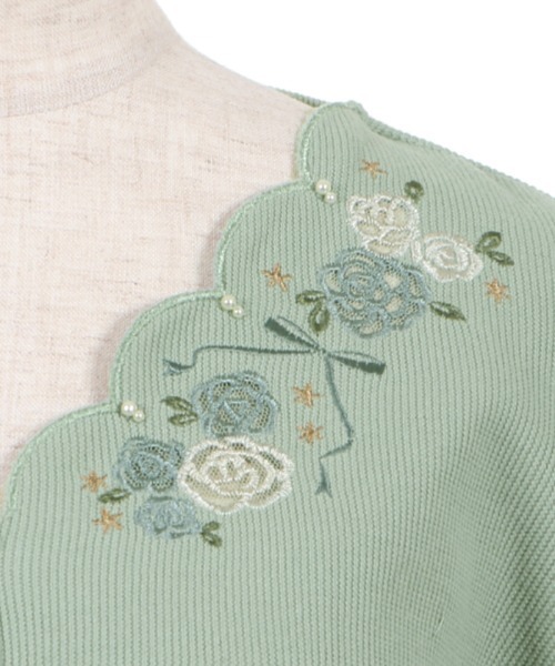 axes femme（アクシーズファム）の「ローズ刺繍カットカーディガン（カーディガン/ボレロ・レディース・グリーン/ホワイト/ネイビー・MEDIUM）」の9枚目の写真