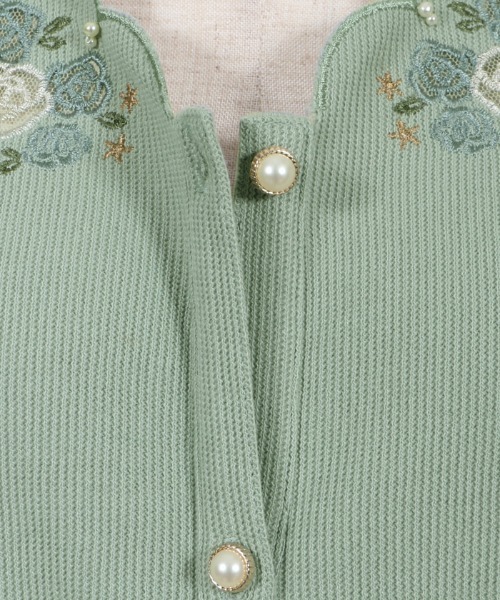 axes femme（アクシーズファム）の「ローズ刺繍カットカーディガン（カーディガン/ボレロ・レディース・グリーン/ホワイト/ネイビー・MEDIUM）」の10枚目の写真