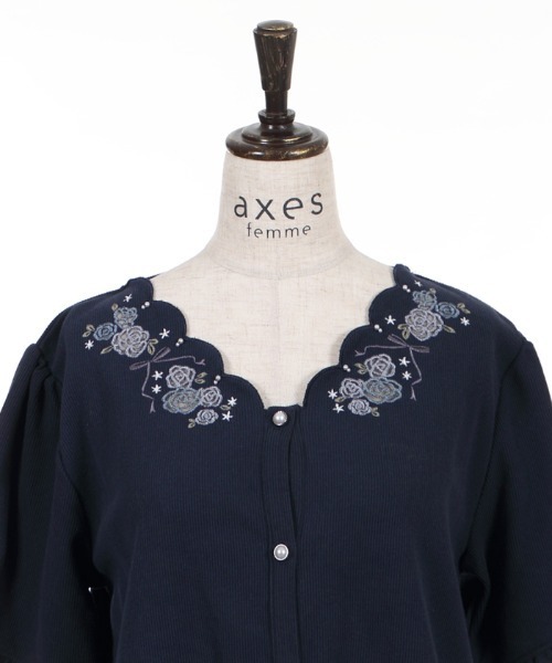 axes femme（アクシーズファム）の「ローズ刺繍カットカーディガン（カーディガン/ボレロ・レディース・グリーン/ホワイト/ネイビー・MEDIUM）」の17枚目の写真