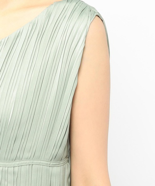 MISCH MASCH（ミッシュマッシュ）の「プリーツロングワンピース（ワンピース・レディース・グリーン/パープル系その他・MEDIUM）」の9枚目の写真