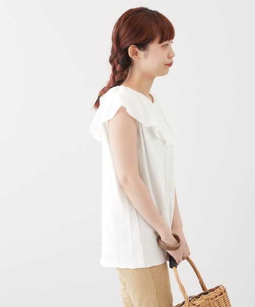 mikke（ミッケ）の「ドレープフリルビックカラーノースリーブカットソー（Tシャツ/カットソー・レディース・オフホワイト/グレイッシュブルー/ダークオレンジ/ブラック・FREE）」の9枚目の写真