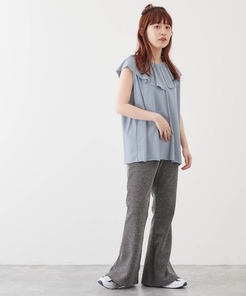 mikke（ミッケ）の「ドレープフリルビックカラーノースリーブカットソー（Tシャツ/カットソー・レディース・オフホワイト/グレイッシュブルー/ダークオレンジ/ブラック・FREE）」の20枚目の写真