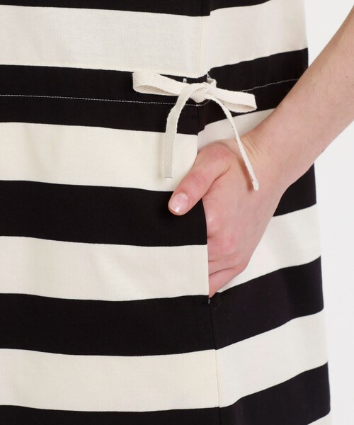 MACKINTOSH PHILOSOPHY（ﾏｯｷﾝﾄｯｼｭ ﾌｨﾛｿﾌｨｰ）の「【BUCKINGHAM BEAR】ノースリーブワンピース（ワンピース・レディース・ブラック/ベージュ系その他・38）」の8枚目の写真