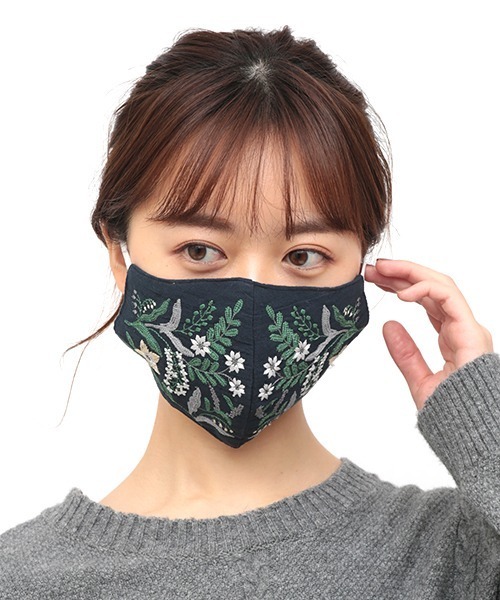 チチカカ(チチカカ)の「マスク ボタニカルエンブ【WEB限定】(マスク・レディース・ブラウン/ネイビー/ナチュラル・FREE)」の3枚目の写真