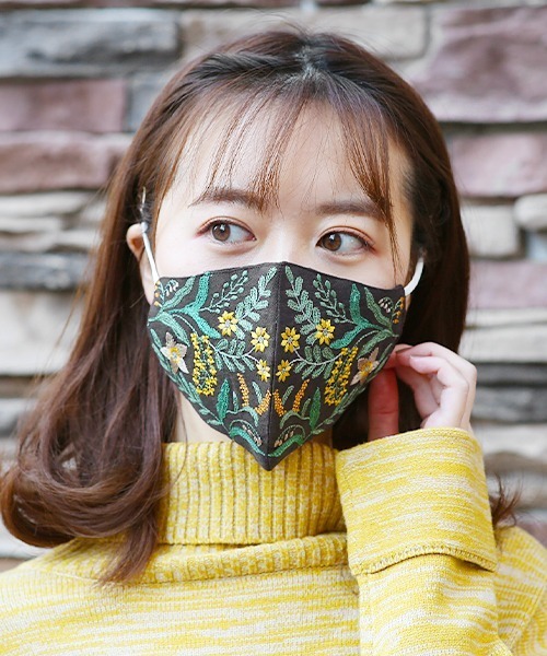 チチカカ(チチカカ)の「マスク ボタニカルエンブ【WEB限定】(マスク・レディース・ブラウン/ネイビー/ナチュラル・FREE)」の7枚目の写真