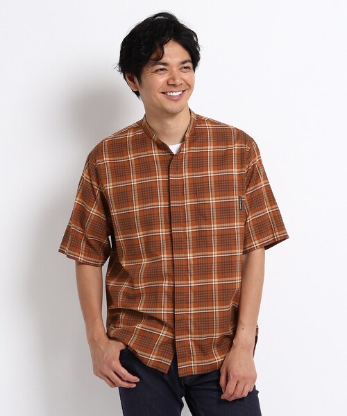 TAKEO KIKUCHI（タケオキクチ）の「◆バンドカラー チェック 半袖 シャツ（シャツ/ブラウス・メンズ・キャメル/グレー系1・02/03/04）」の2枚目の写真